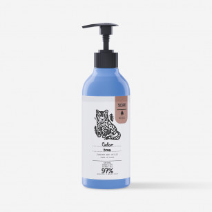 Shower gel with cedar scent