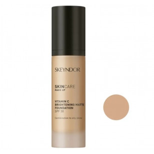 Mattifying makeup base with Vitamin C SPF 30