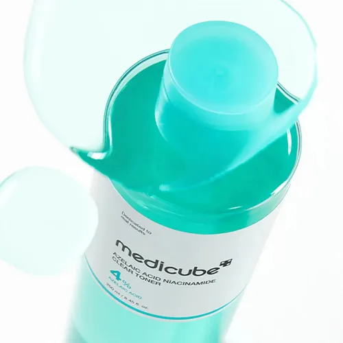 Осветляющий тоник для лица Medicube - Azelaic Acid Niacinamide Clear Toner, 250мл