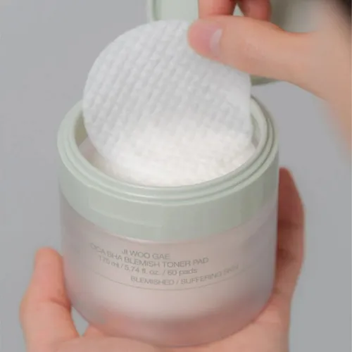 Пэды против высыпаний и раздражений с центеллой и BHA-кислотами celimax Ji Woo Gae Cica BHA Blemish Toner Pad, 60шт